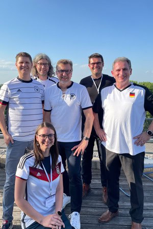 Das PROXORA Team feuerte die deutsche Fußball-Nationalmannschaft bei der EM als krönenden Abschluss der Fachtagung Compliance Out of Office an.